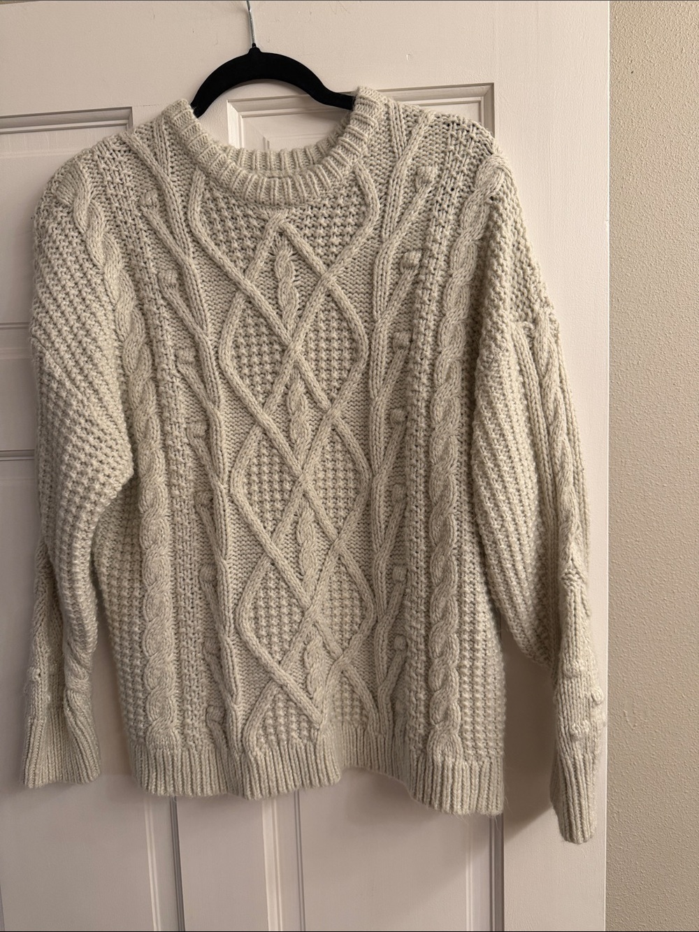 Universal Thread women’s Cable Crewneck Sweater - Off-White